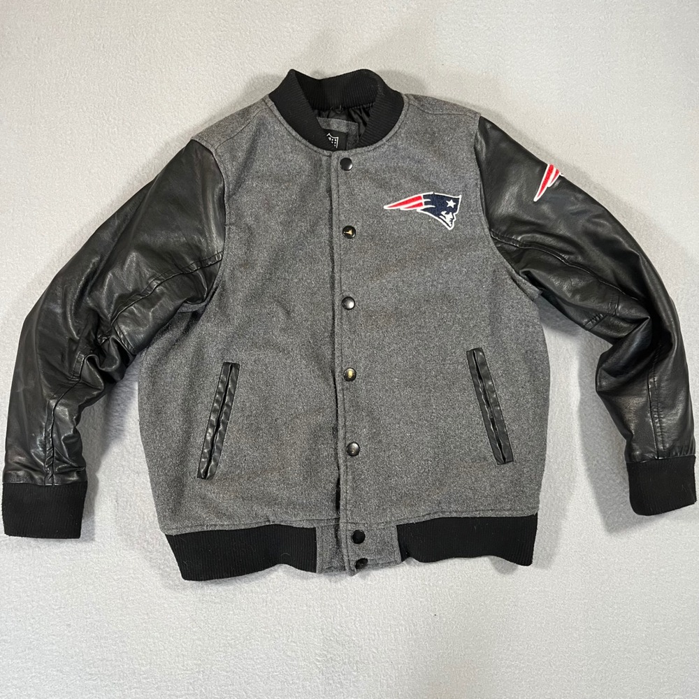 NFL Team Apparel New England Patriots Varsity Jacket Grey Black Medium 10-12